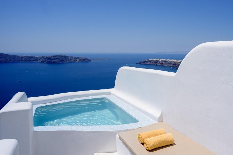 Abyssanto Suites & Spa image