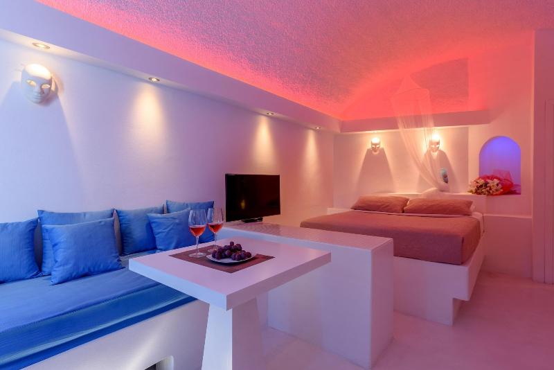Abyssanto Suites & Spa image
