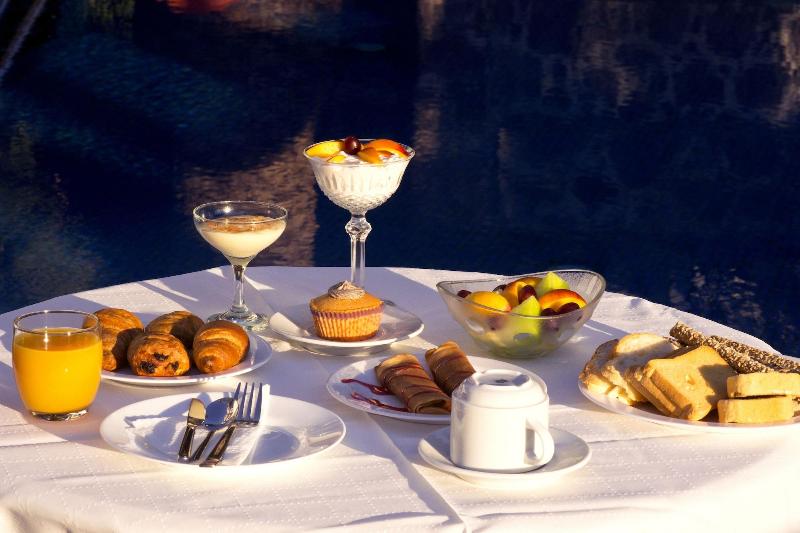 Blacksandy Beach Hotel image
