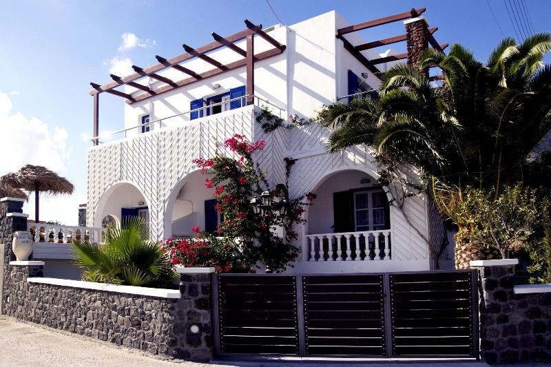 Blacksandy Beach Hotel image