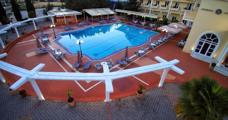 Kouros Hotel