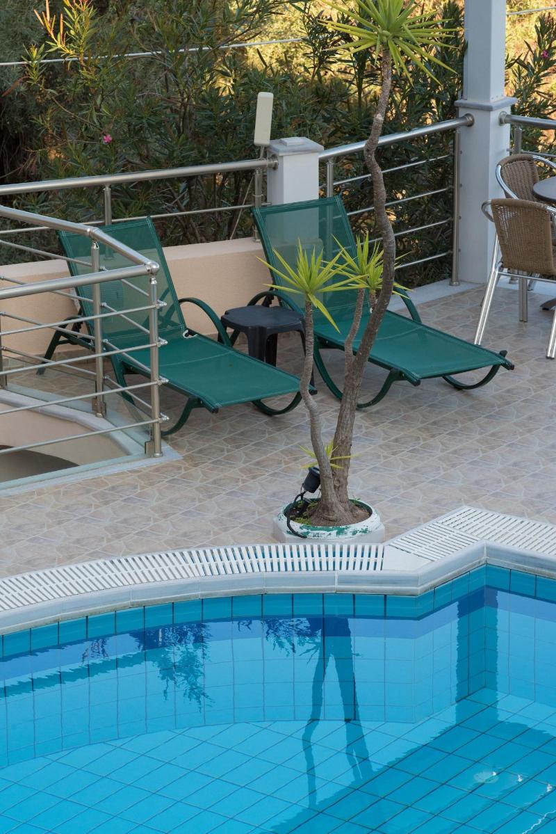 Oasis Hotel image