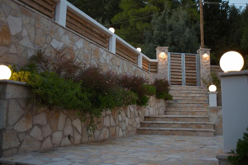 Oasis Hotel image