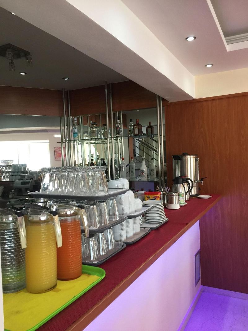 Oasis Hotel image