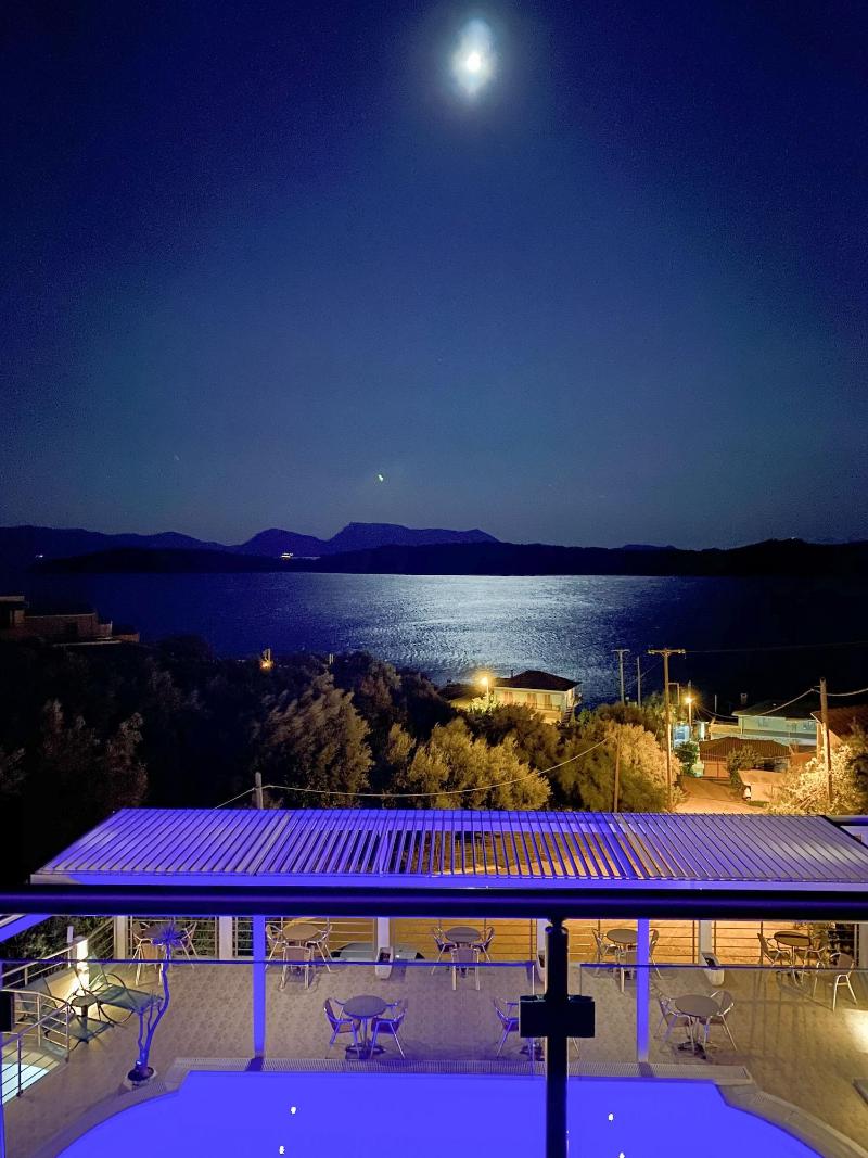 Oasis Hotel image