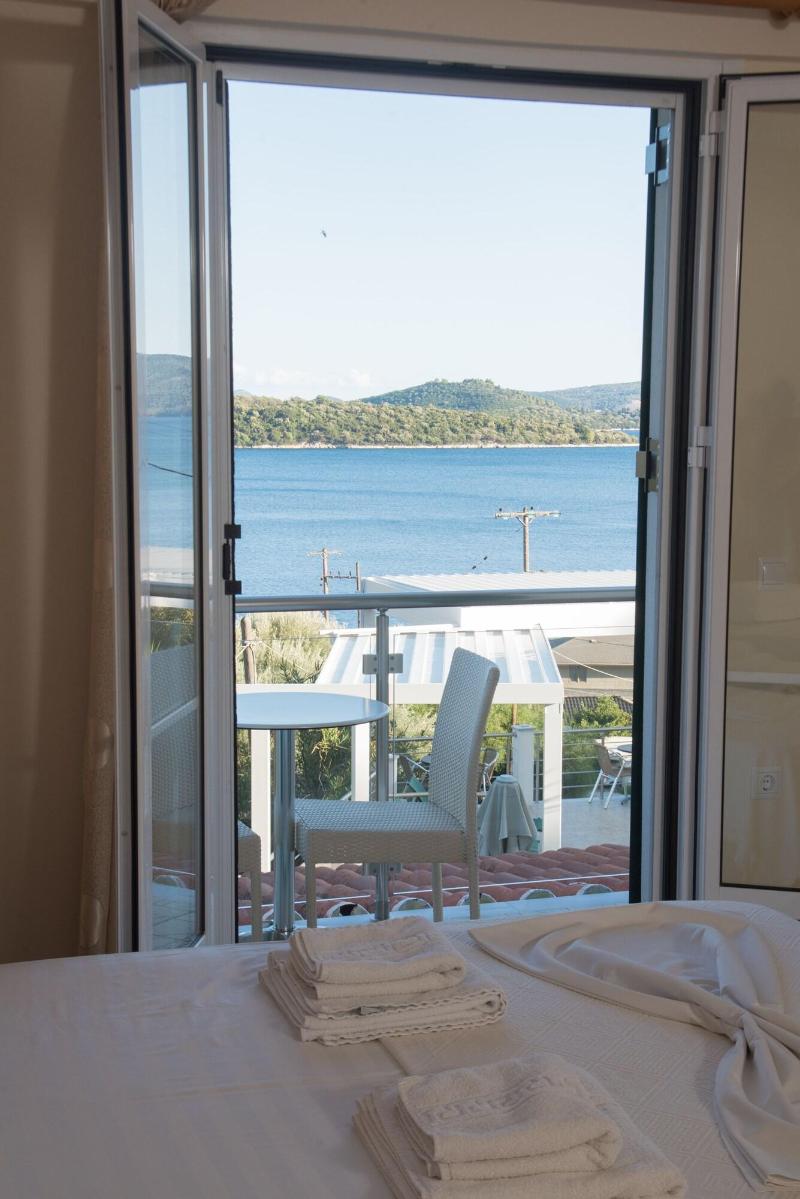 Oasis Hotel image