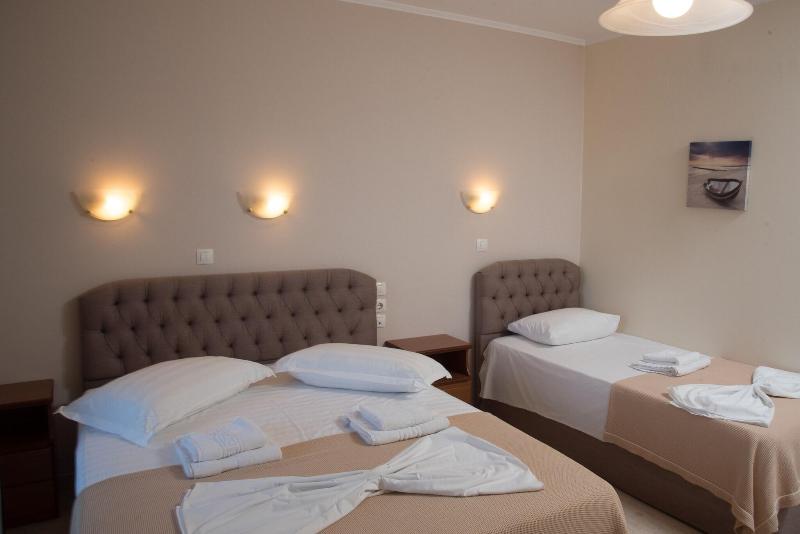 Oasis Hotel image