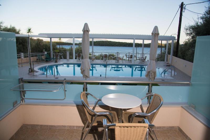 Oasis Hotel image