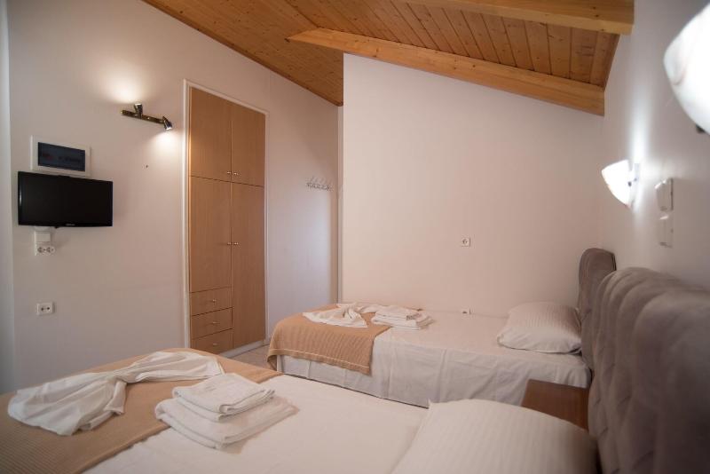 Oasis Hotel image