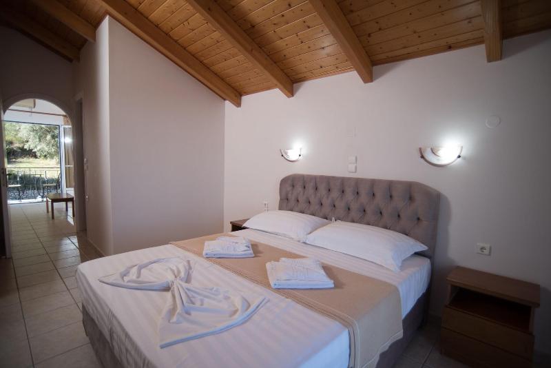 Oasis Hotel image