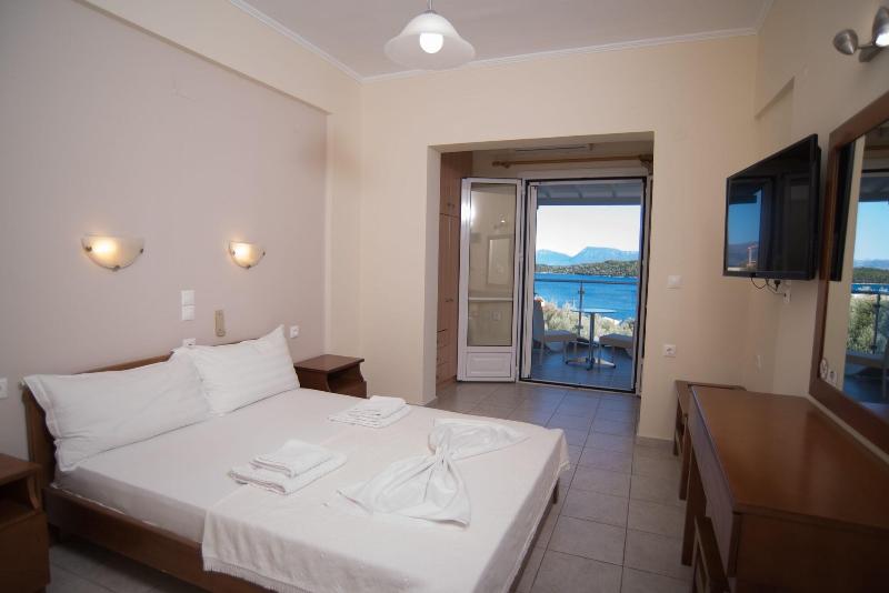 Oasis Hotel image