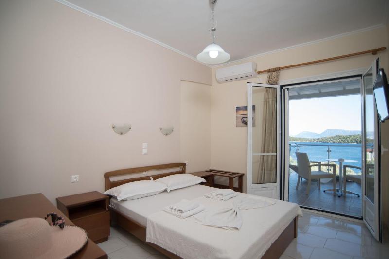 Oasis Hotel image