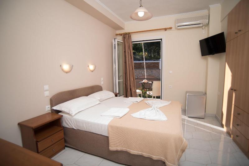 Oasis Hotel image