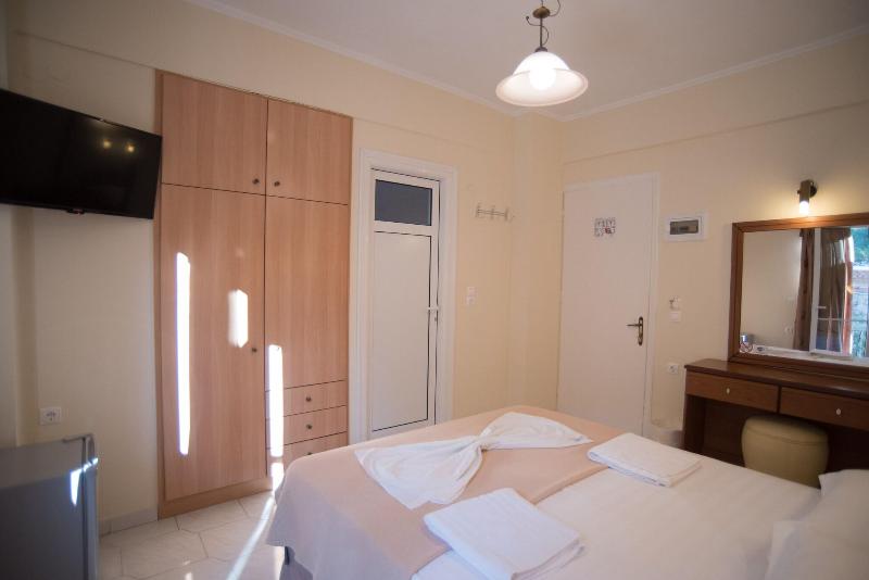 Oasis Hotel image