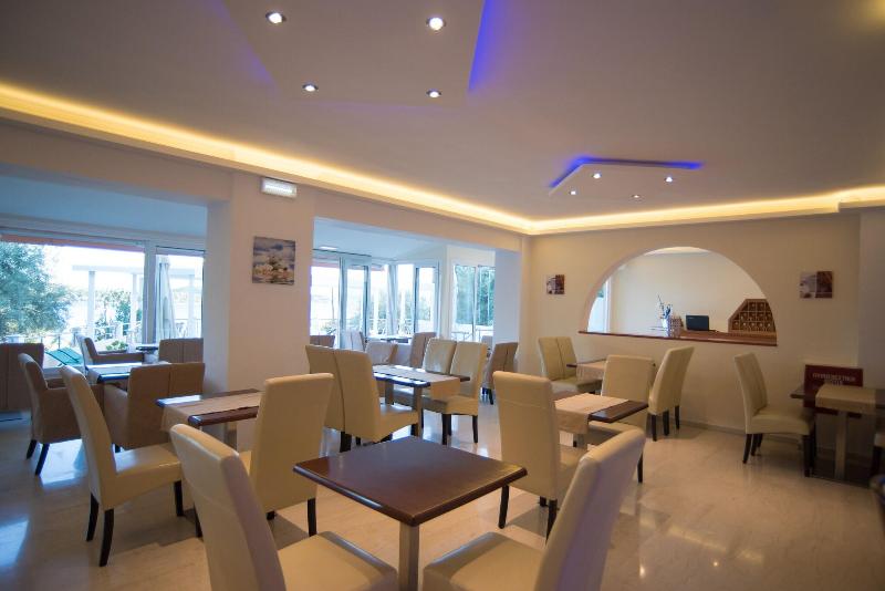 Oasis Hotel image