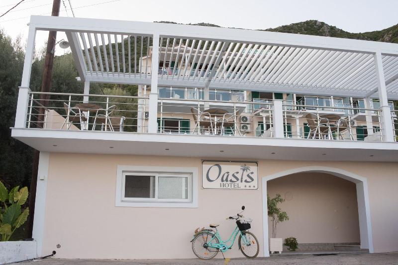 Oasis Hotel image