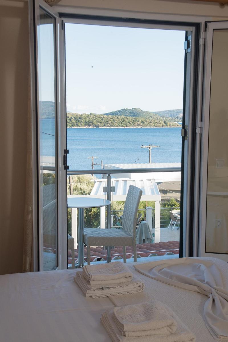 Oasis Hotel image