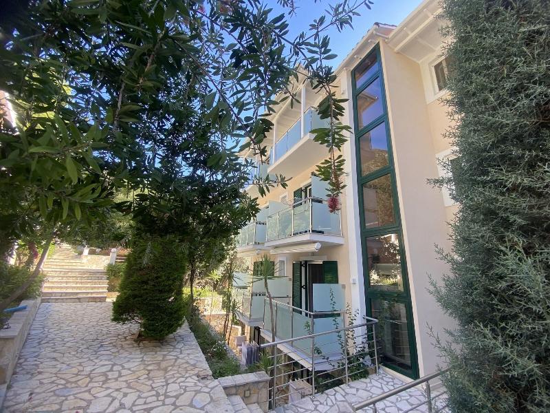 Oasis Hotel image