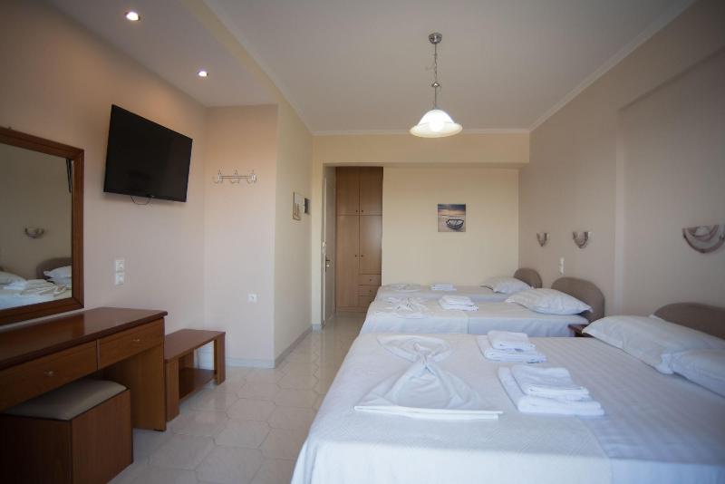 Oasis Hotel image