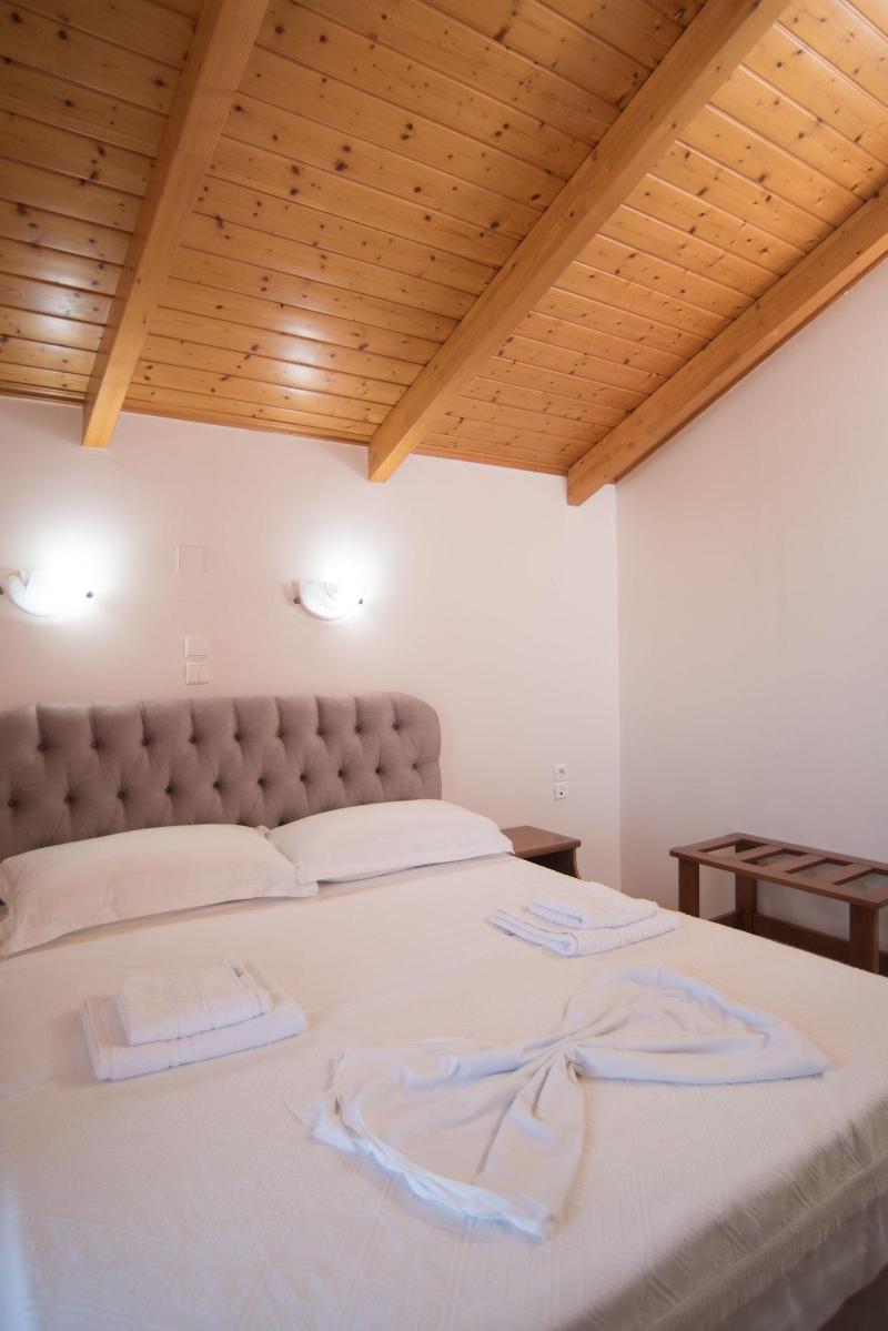 Oasis Hotel image