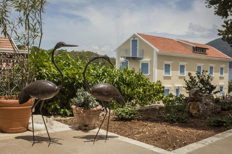 Faros Suites - Adults Only image