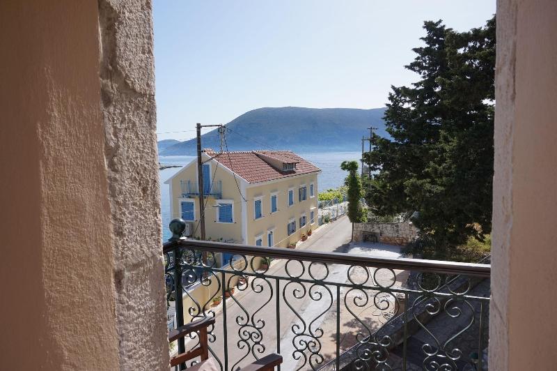 Faros Suites - Adults Only image