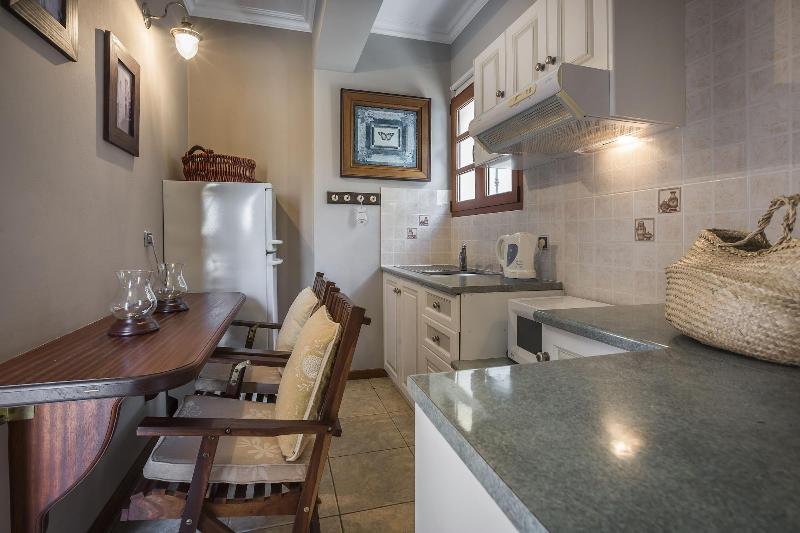 Faros Suites - Adults Only image