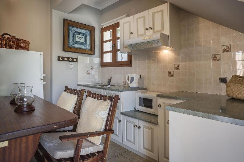 Faros Suites - Adults Only image