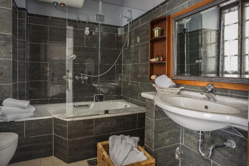 Faros Suites - Adults Only image