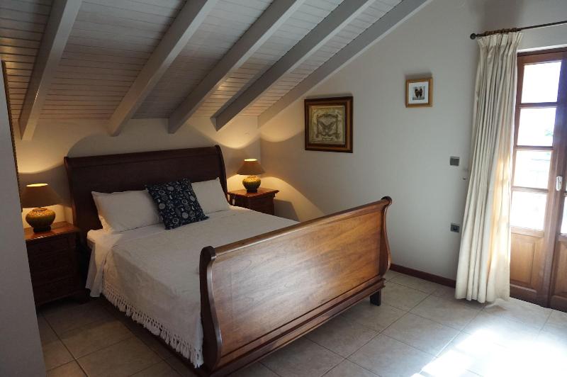 Faros Suites - Adults Only image