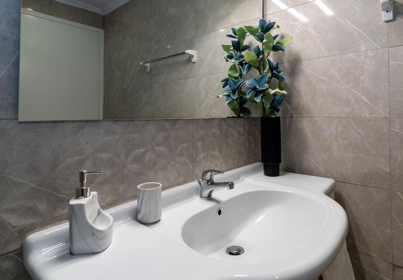 Acapulco Marinos Studios & Apartments image