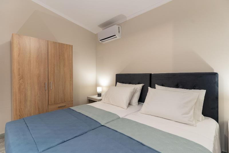 Acapulco Marinos Studios & Apartments image