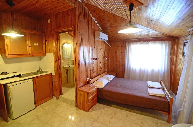 Acapulco Marinos Studios & Apartments image