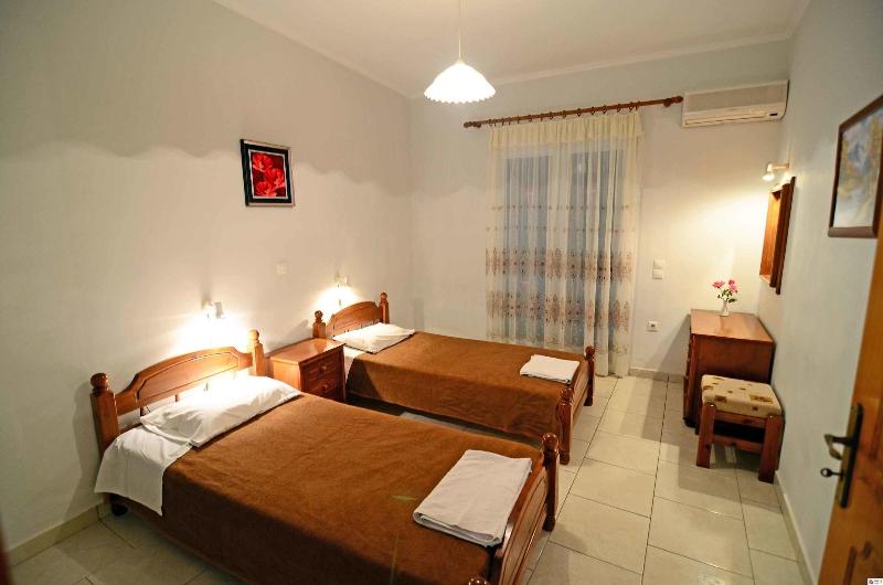 Acapulco Marinos Studios & Apartments image