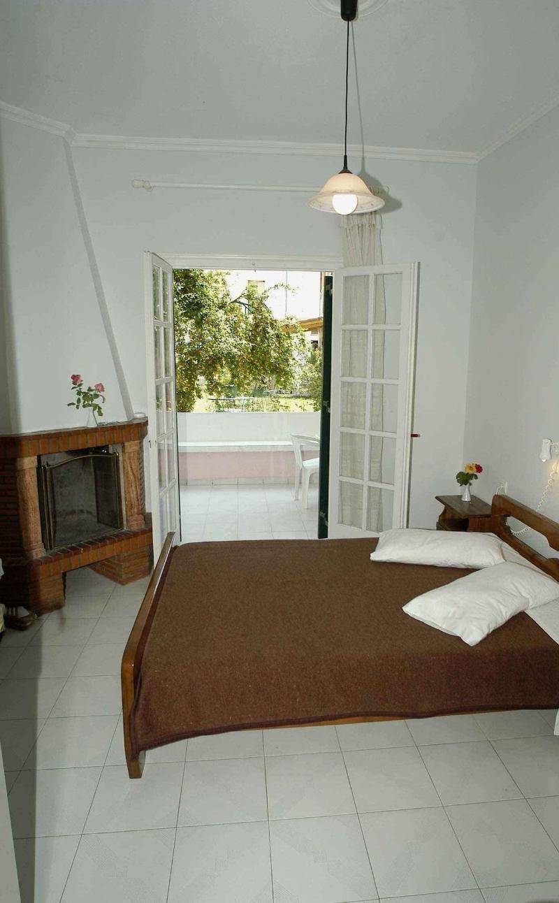 Acapulco Marinos Studios & Apartments image