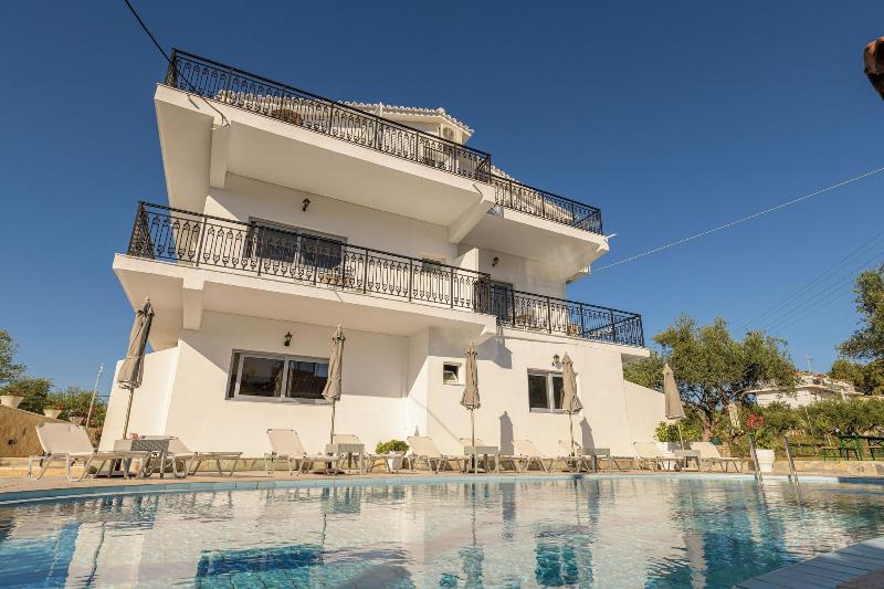 Denise Studios & Apartments — general view