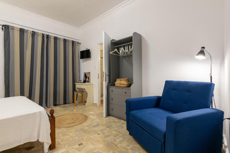 Denise Studios & Apartments image