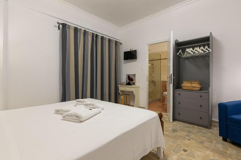 Denise Studios & Apartments image