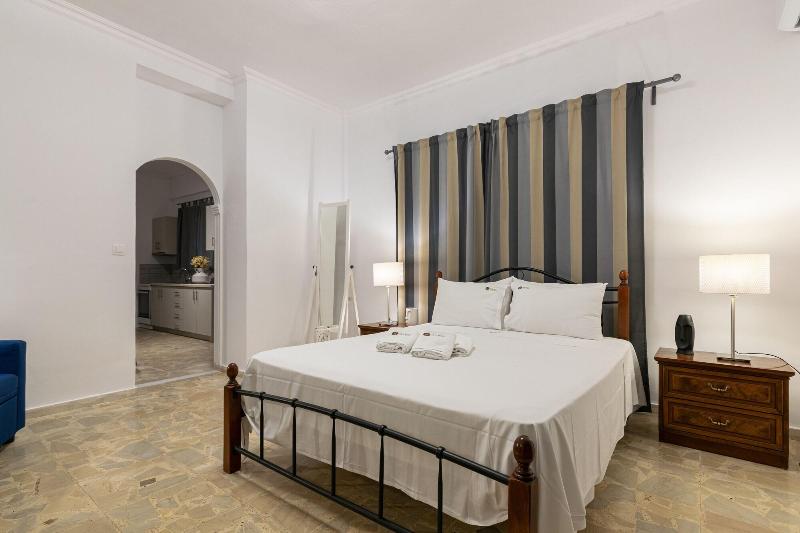 Denise Studios & Apartments image