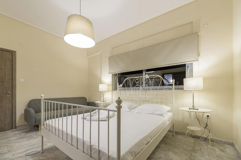 Denise Studios & Apartments image