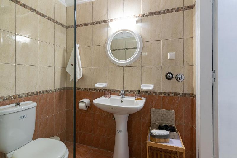 Denise Studios & Apartments image