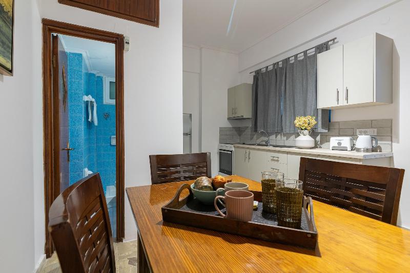 Denise Studios & Apartments image