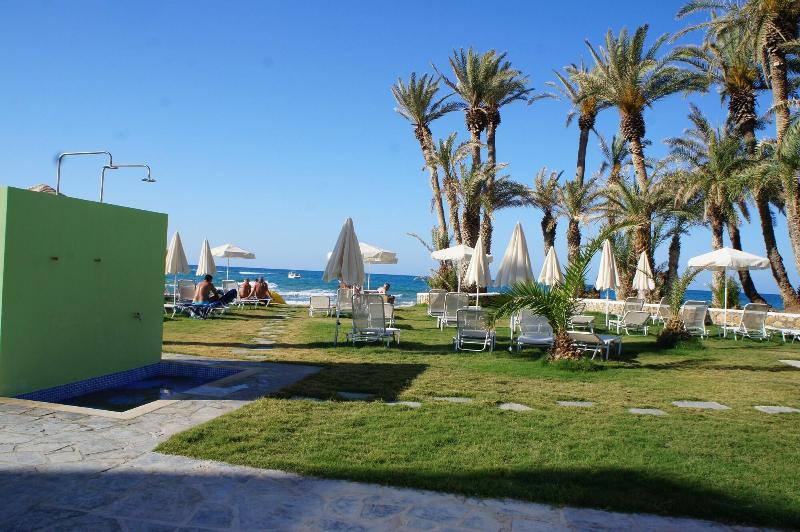 Palm Beach Hotel image