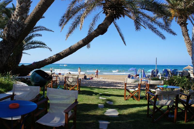 Palm Beach Hotel image