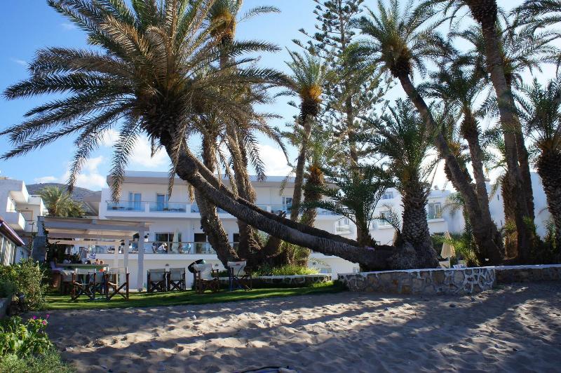 Palm Beach Hotel image
