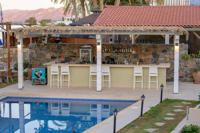 Palm Beach Hotel image