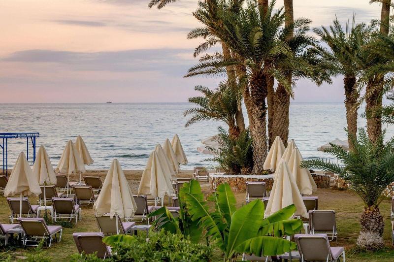 Palm Beach Hotel image
