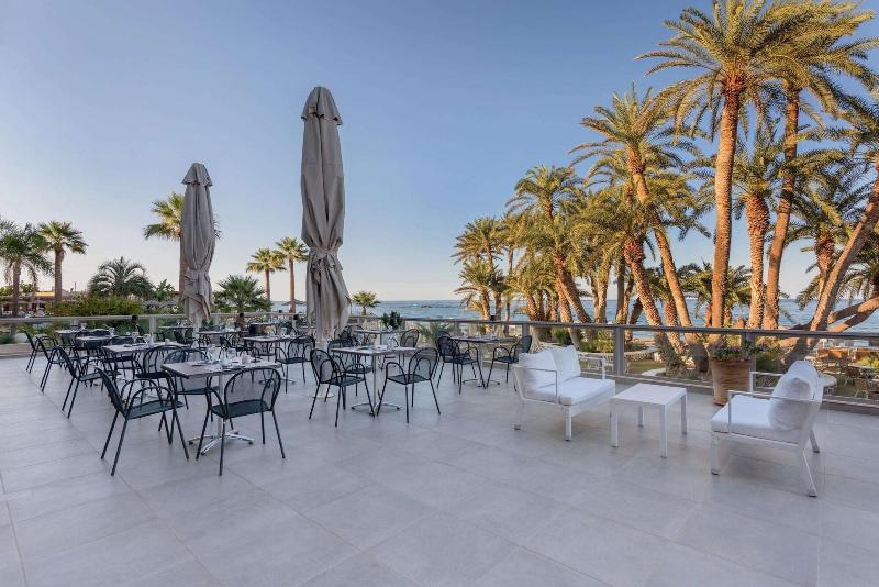 Palm Beach Hotel image