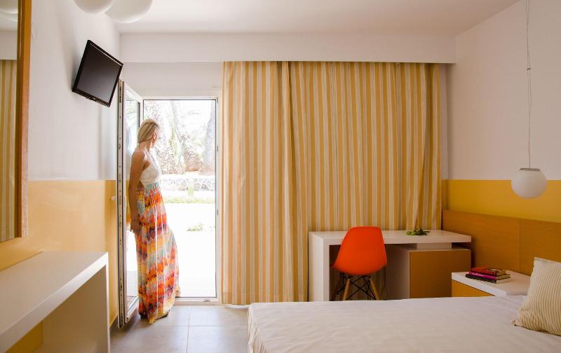 Palm Beach Hotel image