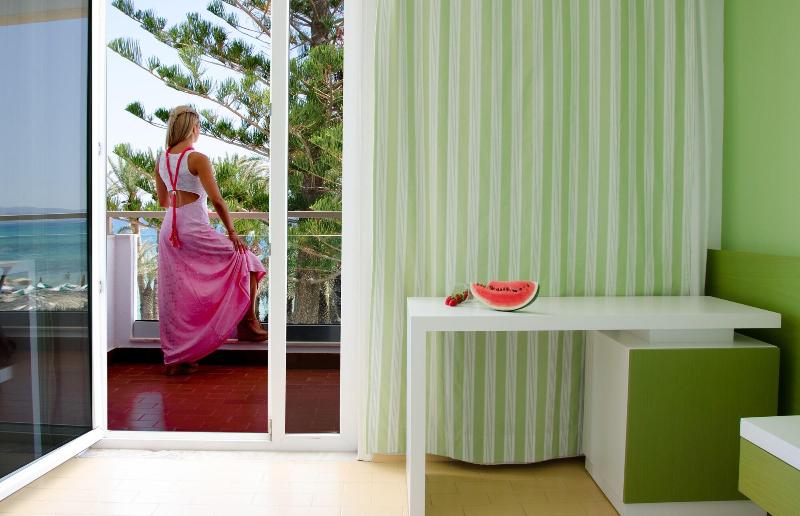Palm Beach Hotel image